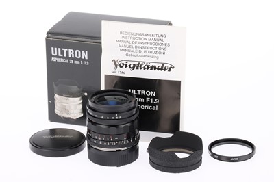 Lot 665 - A Voigtlander Ultron Aspherical f/1.9 28mm Lens