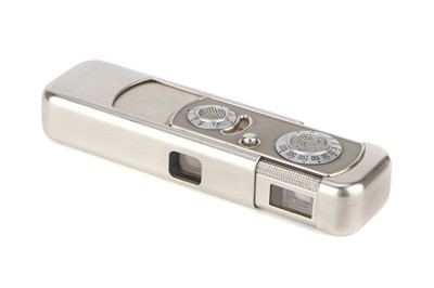 Lot 174 - A Minox VEF Riga '12-Tooth' Camera