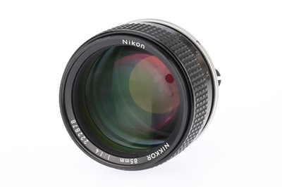 Lot 453 - A Nikon Nikkor f/1.4 85mm AI-S Lens