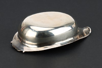 Lot 72 - A George III Pap Boat