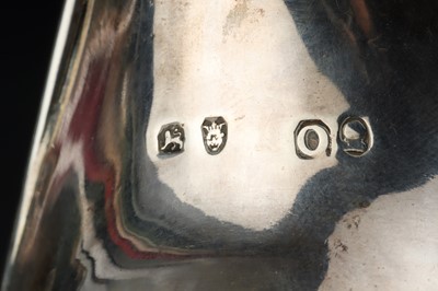 Lot 72 - A George III Pap Boat