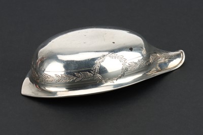 Lot 74 - A George III Silver Pap Boat