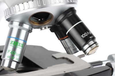 Lot 125 - Carl Zeiss Trinocular Phase Microscope