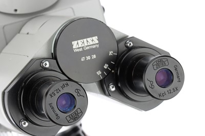 Lot 125 - Carl Zeiss Trinocular Phase Microscope