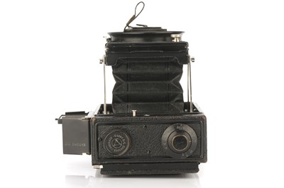 Lot 182 - An Ernemann Klapp 6.5x9cm Camera