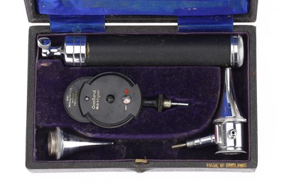 Lot 1072 - An Ophthalmoscope Set