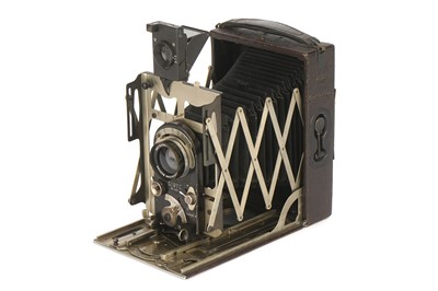 Lot 194 - A Newman & Guardia Sibyl De Luxe Camera