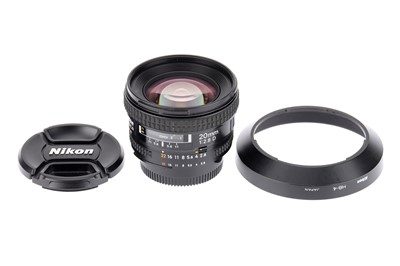 Lot 669 - An AF Nikkor f/2.8 20mm Ultra Wide Angle Lens