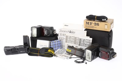 Lot 994 - A Mixed Selection of Nikon Speedlights and Other Accessories