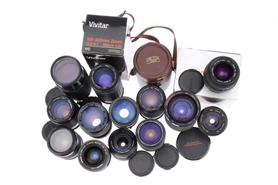 Lot 670 - A Mixed Selection of 35mm Zoom Lenses