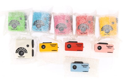 Lot 233 - A Selection of Supasnaps Snappit Cameras