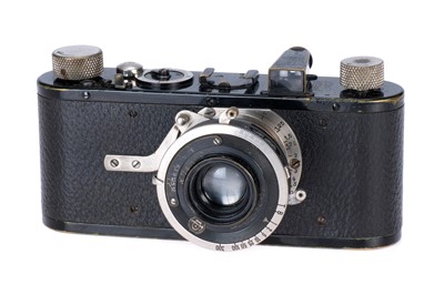Lot 7 - A Leica Ib Compur Camera