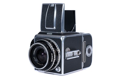 Lot 204 - A Hasselblad 1000F Medium Format Camera Outfit