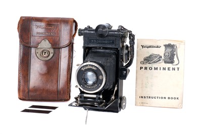 Lot 246 - A Voigtlander Prominent 6x9 Rangefinder Camera