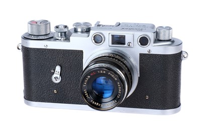 Lot 142 - A Showa Kogaku Leotax K Rangefinder Camera