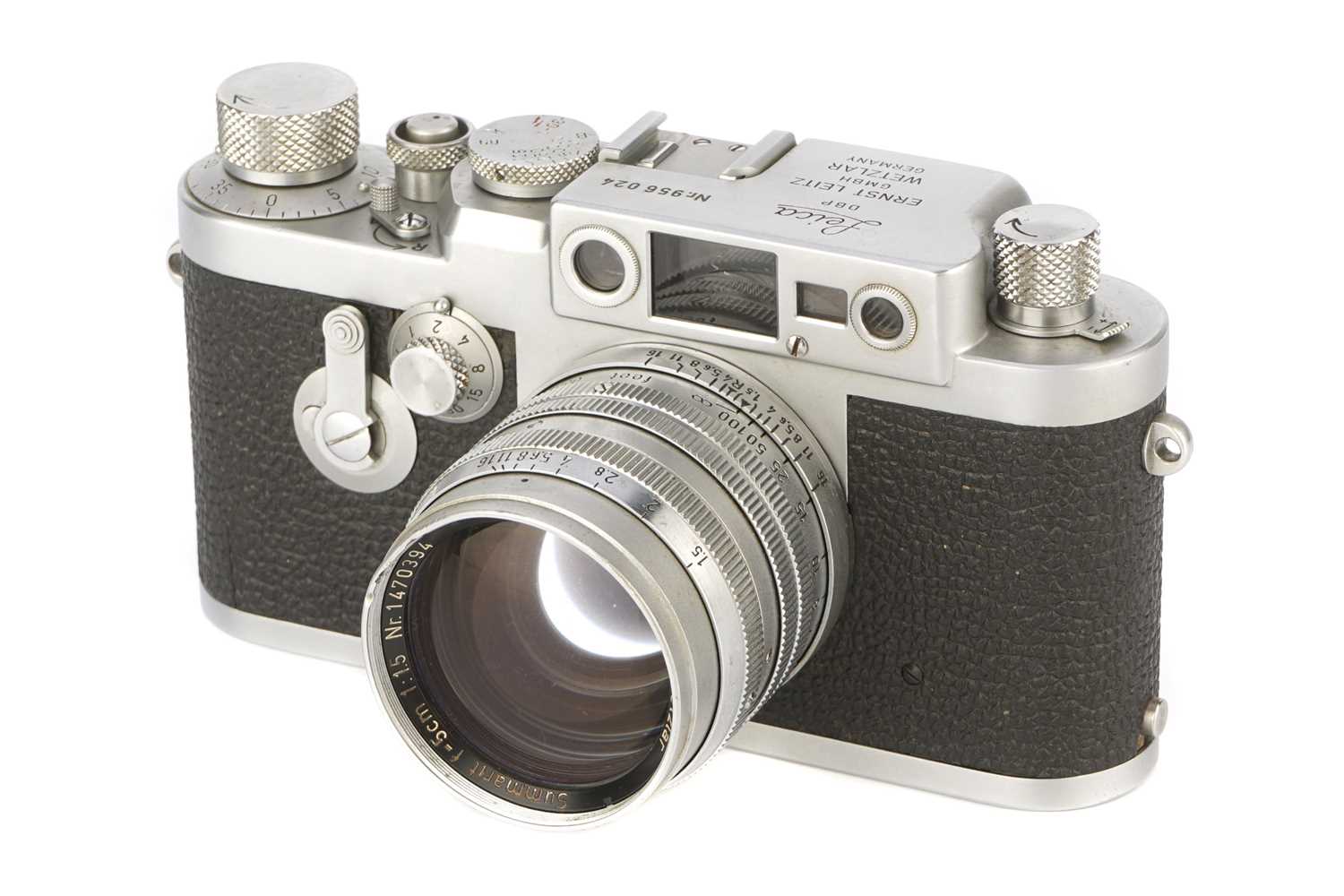 Lot 21 - A Leica IIIg Rangefinder Camera