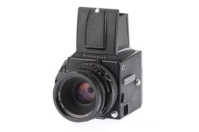 Lot 410 - A Hasselblad 2000 FC/M Medium Format SLR Camera