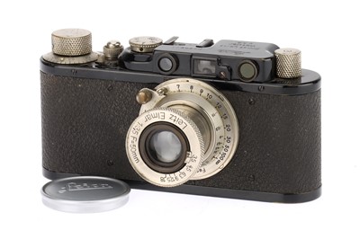 Lot 16 - A Leica II 35mm Rangefinder Camera