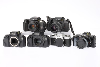 Lot 197 - A Selection of 35mm SLR Cameras