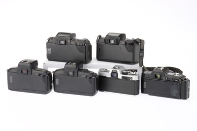 Lot 197 - A Selection of 35mm SLR Cameras