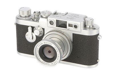 Lot 22 - A Leica IIIg Rangefinder Camera