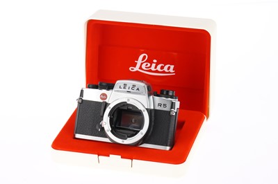 Lot 61 - A Leica R5 35mm SLR Camera Body