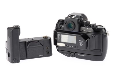 Lot 334 - A Nikon F4 35mm SLR Camera Body