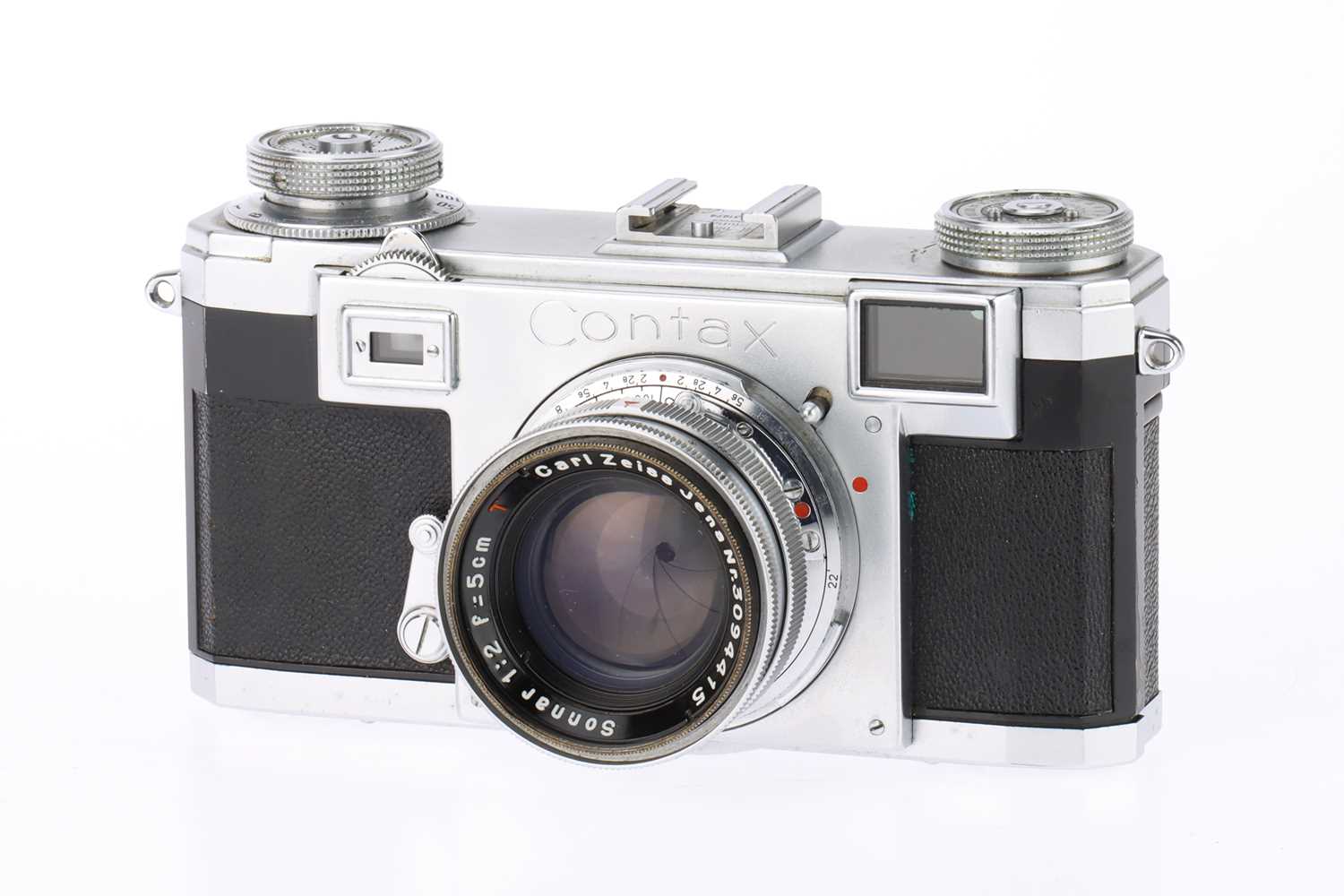 Contax T Lot 107 - A Contax II 35mm Rangefinder Camera