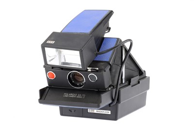 Lot 529 - A Polaroid SX-70 Model 2 Land Camera