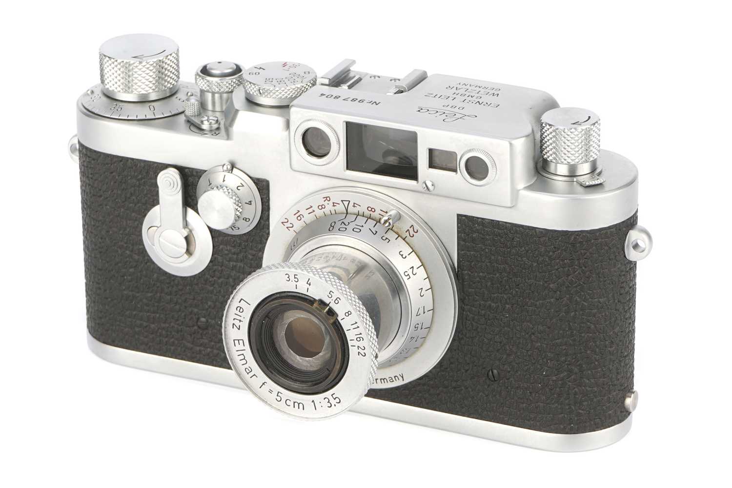 Lot 23 - A Leica IIIg Rangefinder Camera