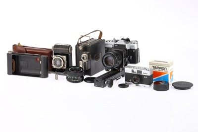 Lot 974 - A Selection of 35mm Film Cameras and accessories