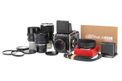 Lot 420 - A Zenza Bronica EC Medium Format Camera Outfit