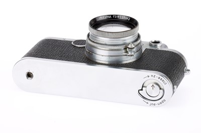 Lot 25 - A Leica IIc Rangefinder Camera