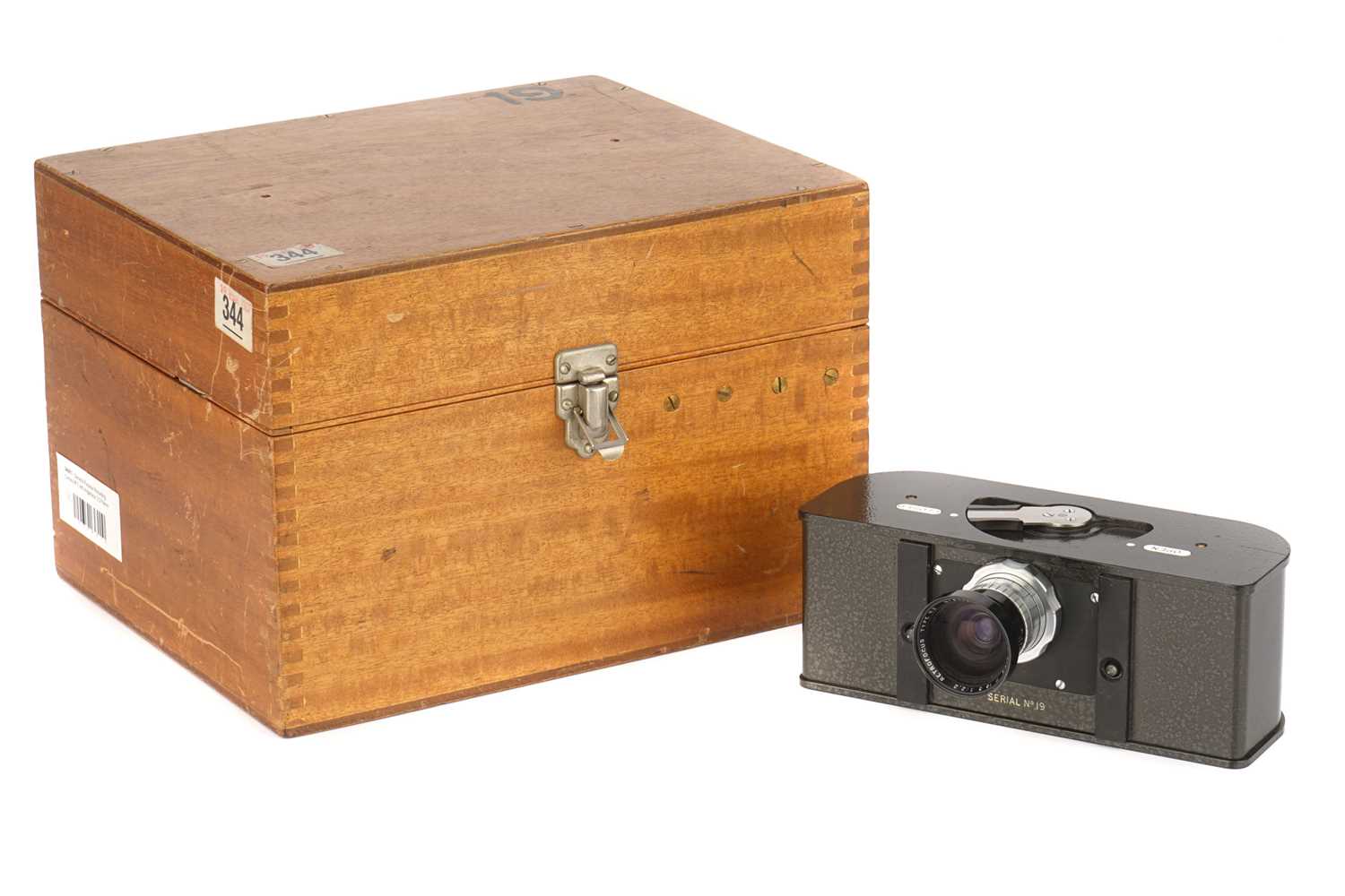 Aggiy Camera Lot 256 - An AGI General Purpose Recording Camera,