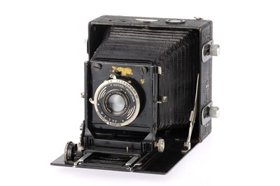 Lot 424 - A Perka Trio Plate Film Camera