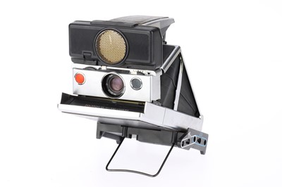 Lot 467 - A Polaroid SX-70 Sonar Land Camera