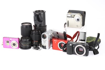 Lot 468 - A Selection of Digital Compact Cameras