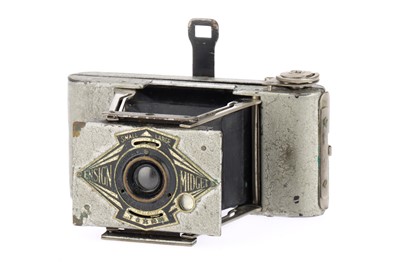 Lot 502 - An Ensign Midget S33 Camera