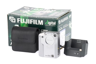 Lot 512 - A Fujifilm Finepix 4800 Zoom Digital Camera