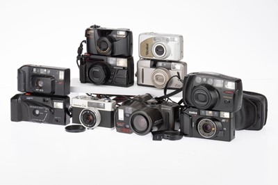 Lot 152 - A Selection of 35mm Compact Cameras