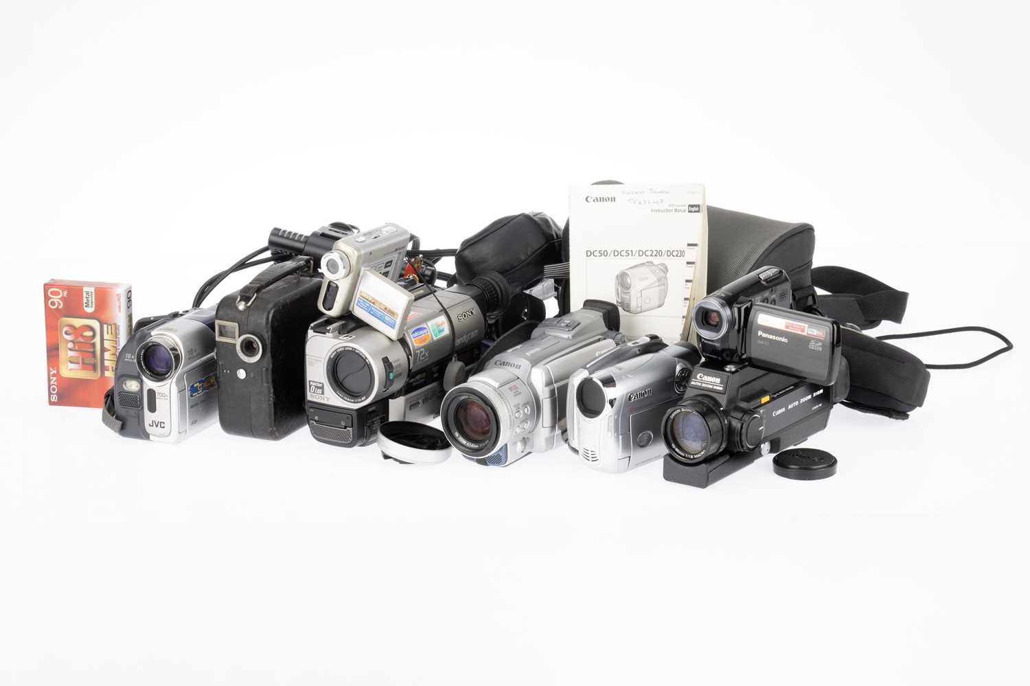 Lot 495 - A Selection of Motion Picture Cameras,