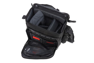 Lot 965 - A Tamrac 5607 Ultra Pro 7 Camera Case