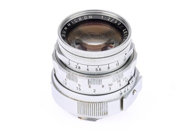 Lot 4 - A Leitz Dual Range Summicron f/2 50mm Camera Lens