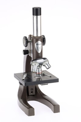 Lot 1091 - A Swift Nine-Fifty Microscope