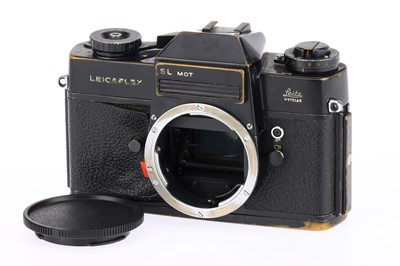 Lot 60 - A Leicaflex SL MOT 35mm SLR Camera