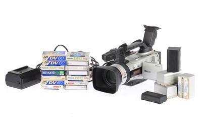 Lot 1051 - A Canon DM-XM2 MiniDV Camcorder