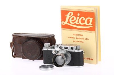 Lot 10 - A Leica IIIb 35mm Rangefinder Camera