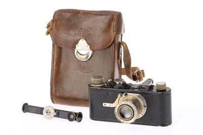 Lot 5 - A Leica Ia 'Hektor' Camera