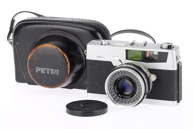 Lot 189 - A Petri 7S 35mm Rangefinder Camera