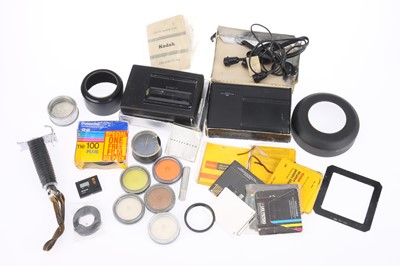 Lot 922 - A Selection of Hasselblad Accessories